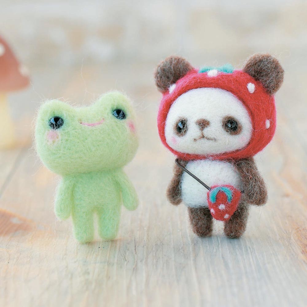 Japanese Needle Felting Kit - Frog and Panda in Strawberry Hat