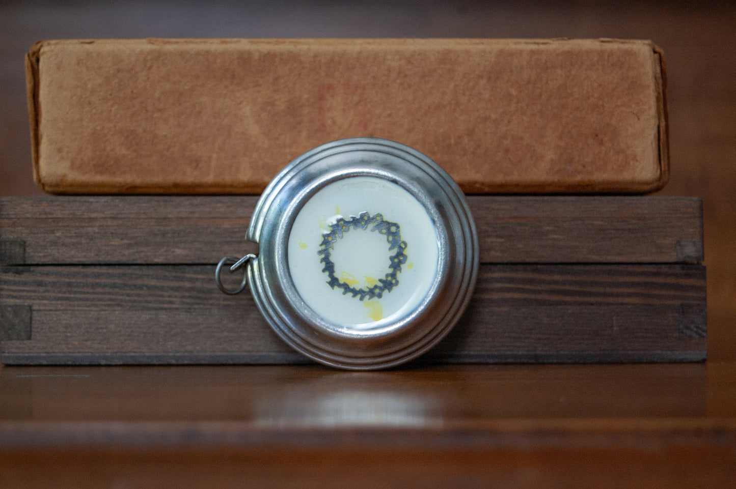 Victorian Style Measuring Tape with Wreath